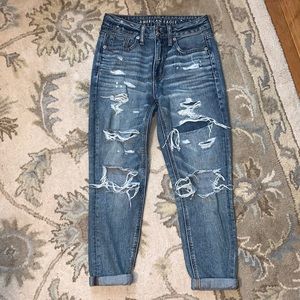 American Eagle Hi-Rise Tomgirl Jeans